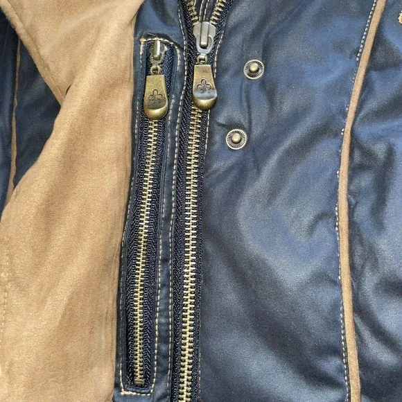 Charles de Nevel 38 S French Designed Winter Equestrian Sports Hooded Jacket - Picture 5 of 8